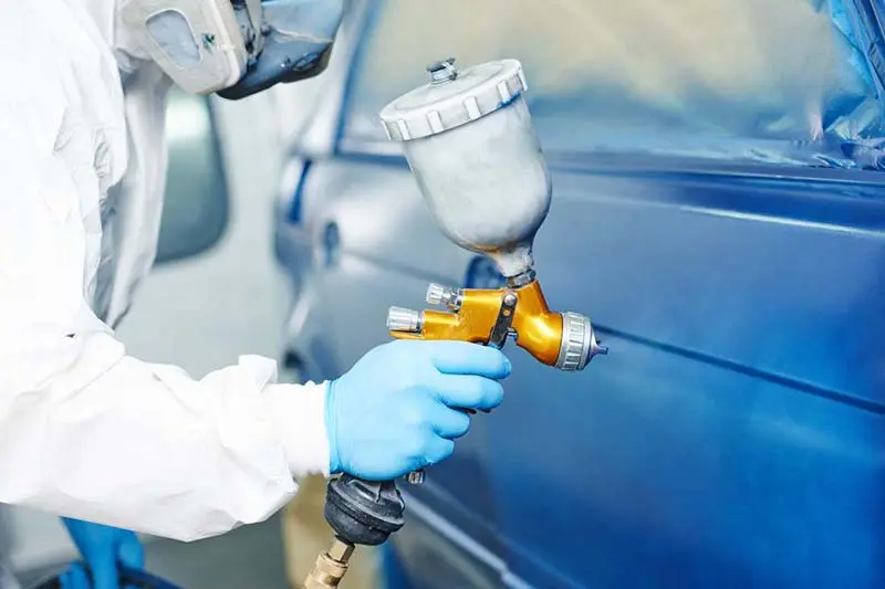 Spraying equipment